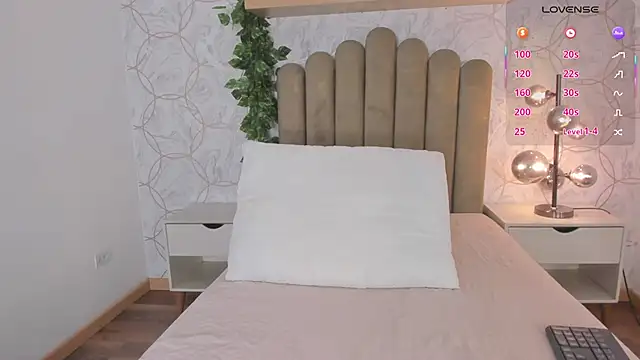 Roma  love online show from 10.04.25