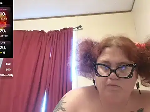 Snapshot of EmberCum chatting on 03.08.25 EmberCum online show from 03.08.25