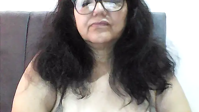 kassandra02 online show from 12.04.25