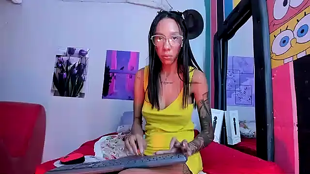 Snapshot of Laizasamantha2 chatting on 01.10.25 Laizasamantha2 online show from 01.10.25