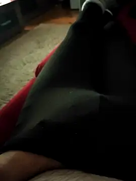 Snapshot of fikoivos chatting on 10.22.25 fikoivos online show from 10.22.25