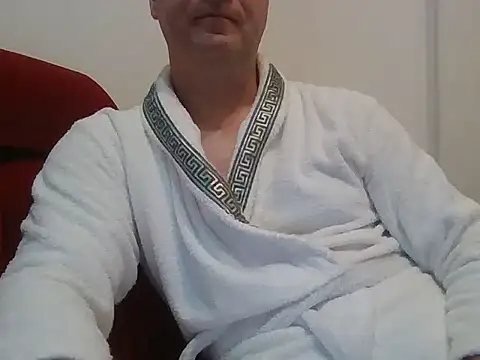 Snapshot of fikoivos chatting on 04.30.26 fikoivos online show from 04.30.26