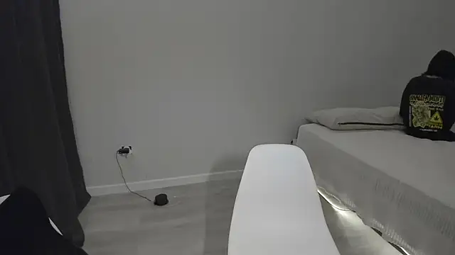 Snapshot of im_lucky_adam chatting on 09.21.25 im lucky adam online show from 09.21.25