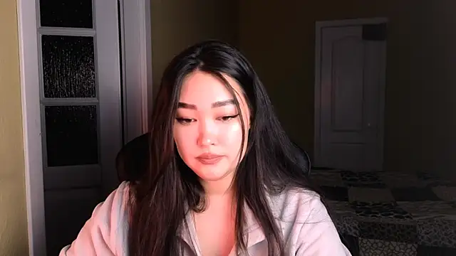 Erica Wayne online show from 01.05.25