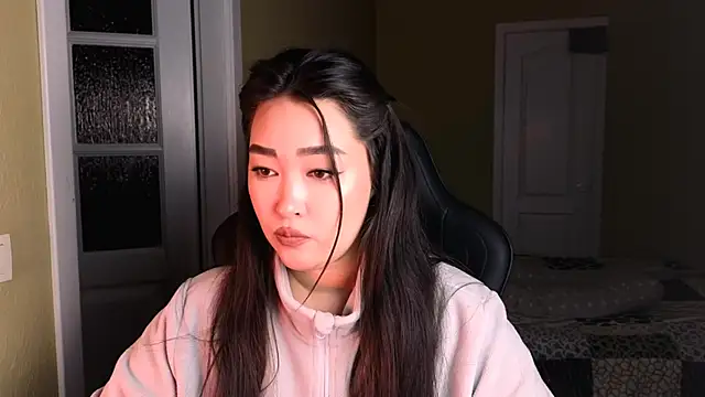 Erica Wayne online show from 01.12.25