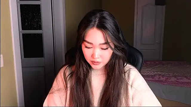 Erica Wayne online show from 01.28.25