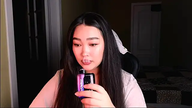 Erica Wayne online show from 03.11.25