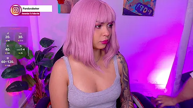 Snapshot of pandorabeker chatting on 02.25.26 pandorabeker online show from 02.25.26