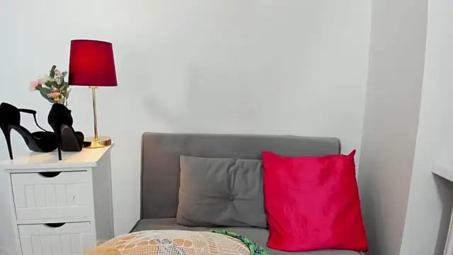 CrystalHotty online show from 02.26.25