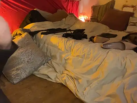 Snapshot of alexheels_boots chatting on 02.23.25 alexheels boots online show from 02.23.25