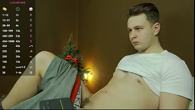 Snapshot of charlie_smiley chatting on 12.27.24 charlie smiley online show from 12.27.24