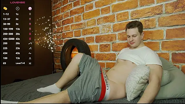 Snapshot of charlie_smiley chatting on 03.02.26 charlie smiley online show from 03.02.26