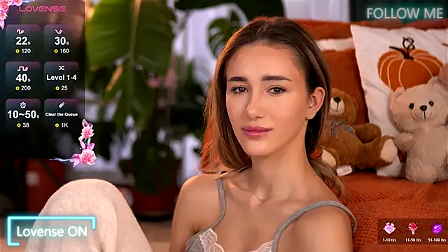 EmilyRaymont online show from 11.08.25