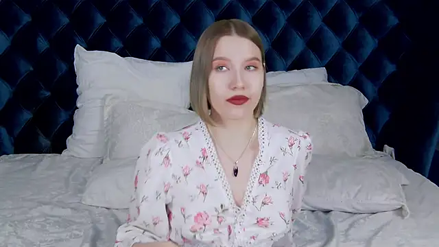 LiliLinn online show from 01.27.25