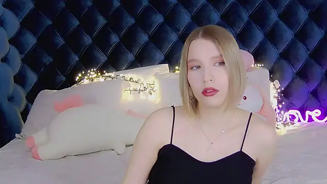 LiliLinn online show from 03.08.25