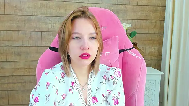 LiliLinn online show from 09.09.25