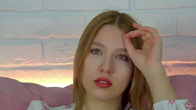 LiliLinn online show from 09.29.25