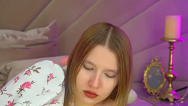 LiliLinn online show from 11.11.25