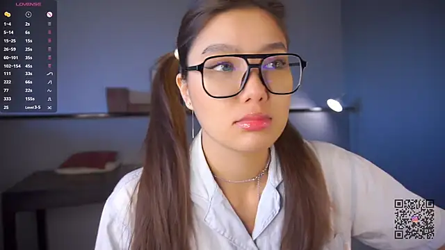 EmmaFisherf online show from 09.12.25