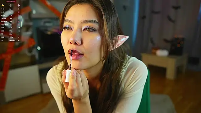 EmmaFisherf online show from 10.31.25