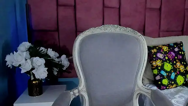 Snapshot of NinaInk chatting on 01.25.25 NinaInk online show from 01.25.25