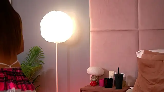 AlmaLuv online show from 04.20.26