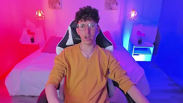 Snapshot of Orlandodcn_69 chatting on 10.06.25 Orlandodcn 69 online show from 10.06.25