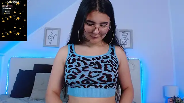 Snapshot of Tifanny_grey chatting on 01.30.25 Tifanny grey online show from 01.30.25