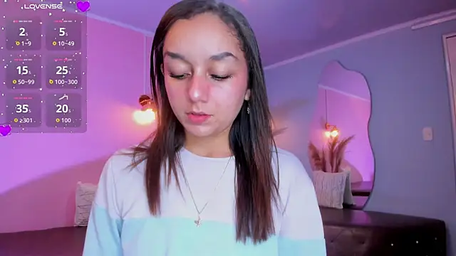 Snapshot of katy_sweet19 chatting on 11.02.25 katy sweet19 online show from 11.02.25