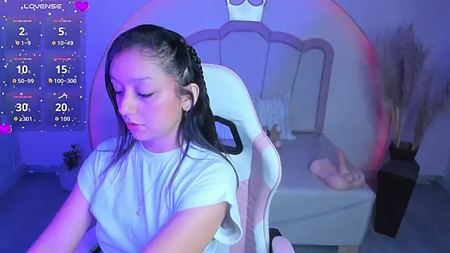 Snapshot of katy_sweet19 chatting on 01.10.26 katy sweet19 online show from 01.10.26