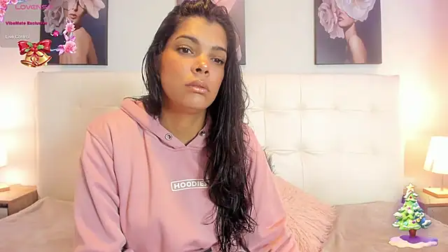 Sweetdreamses  online show from 12.29.24