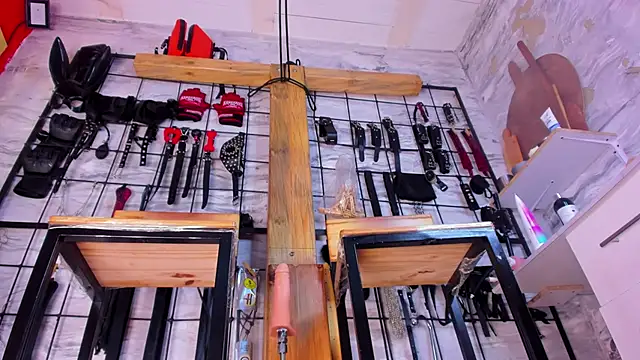 Snapshot of lexxy_luu chatting on 03.19.25 lexxy luu online show from 03.19.25