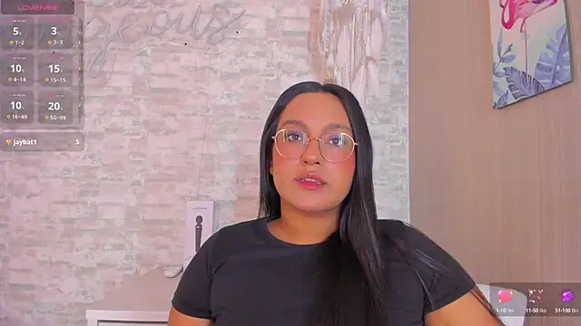 Snapshot of ellamontoya chatting on 03.02.25 ellamontoya online show from 03.02.25