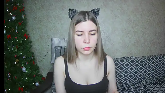 ElllaNuar online show from 01.22.25