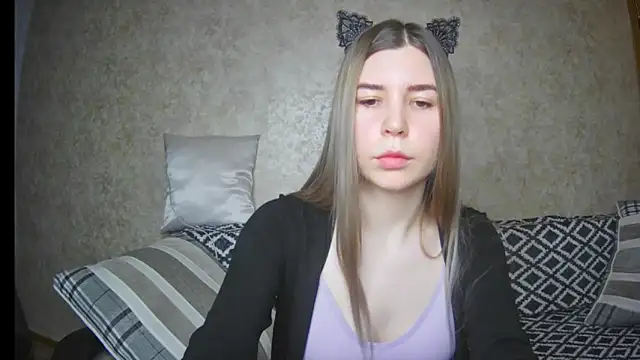 ElllaNuar online show from 02.03.25