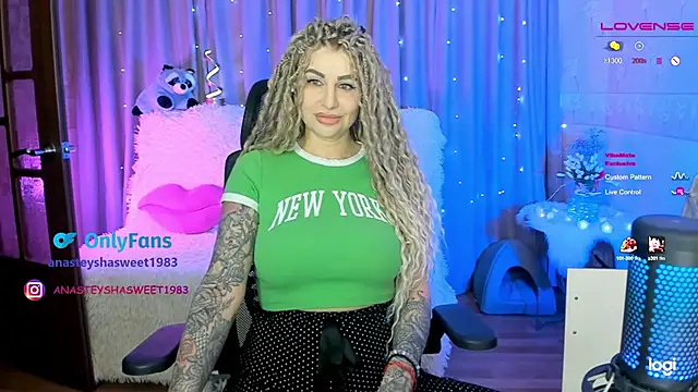Snapshot of your_wild_amazon_forever chatting on 12.15.24 your wild amazon forever online show from 12.15.24