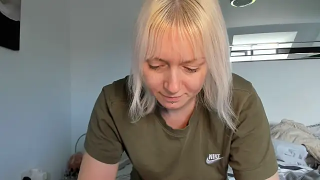 Snapshot of BetterThanYourEx69 chatting on 03.26.26 BetterThanYourEx69 online show from 03.26.26