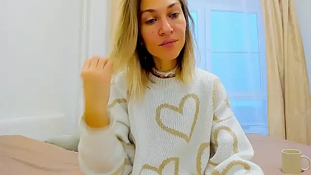 Mona Cruz online show from 12.07.24