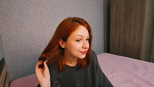 Snapshot of Only___Yours chatting on 10.21.25 Only Yours online show from 10.21.25