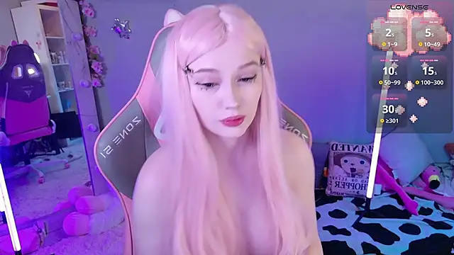 White kitty01 online show from 04.16.26