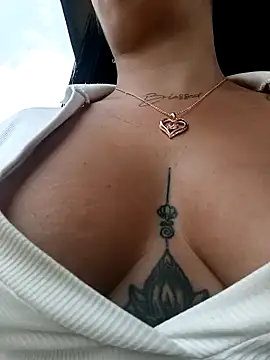 Snapshot of Freyja300 chatting on 01.14.25 Freyja300 online show from 01.14.25