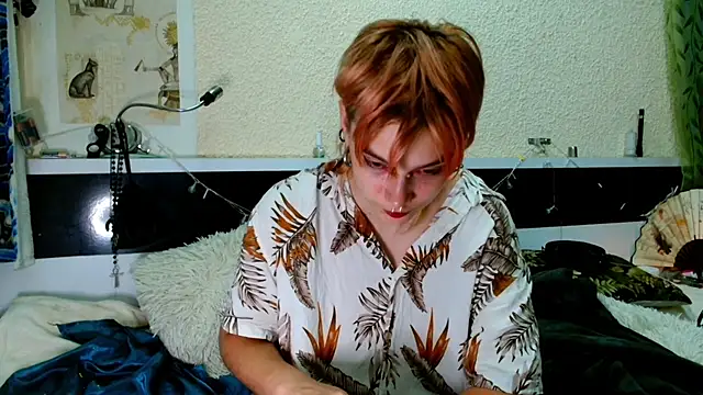 Snapshot of Sophie_Bell chatting on 06.08.26 Sophie Bell online show from 06.08.26