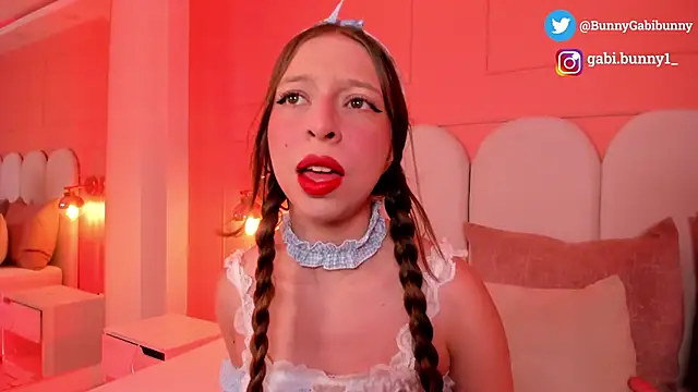 Snapshot of gabi_bunny chatting on 10.27.25 gabi bunny online show from 10.27.25