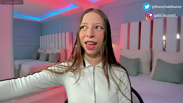 Snapshot of gabi_bunny chatting on 02.12.26 gabi bunny online show from 02.12.26