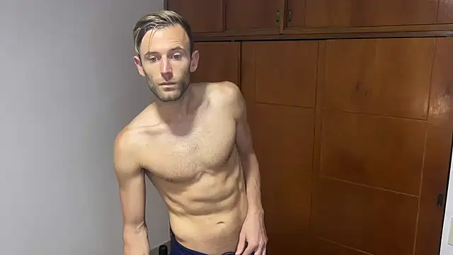 Snapshot of aquilesmade chatting on 12.03.24 aquilesmade online show from 12.03.24