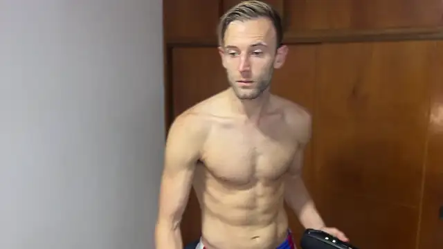 Snapshot of aquilesmade chatting on 12.07.24 aquilesmade online show from 12.07.24