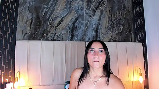 Snapshot of lia_sofiia chatting on 11.30.25 lia sofiia online show from 11.30.25