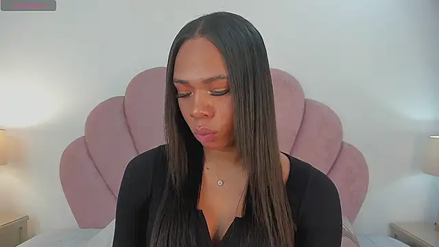 Nicole Paradise online show from 03.19.25