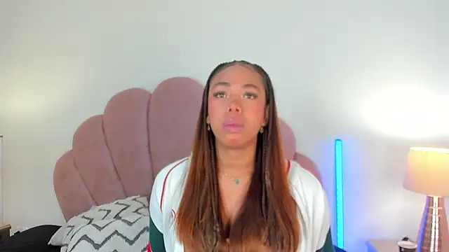 Nicole Paradise online show from 01.14.26