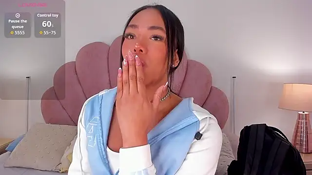 Nicole Paradise online show from 02.19.26